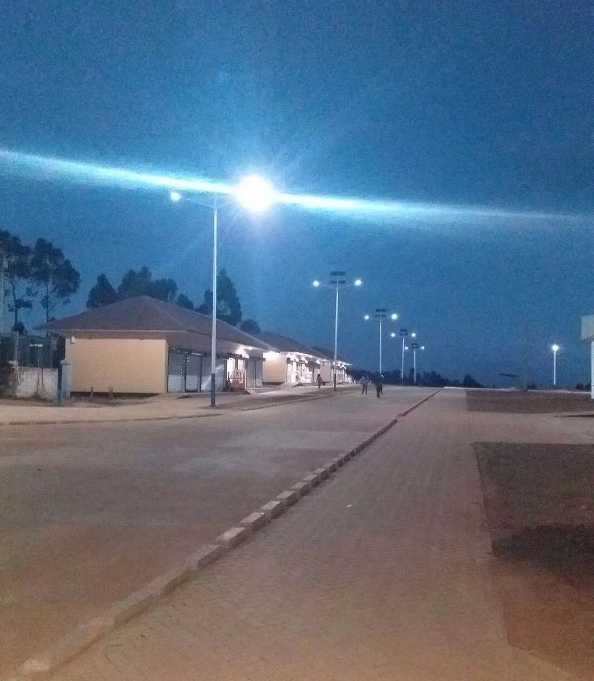 岳阳县非洲科特迪瓦太阳能路灯工程